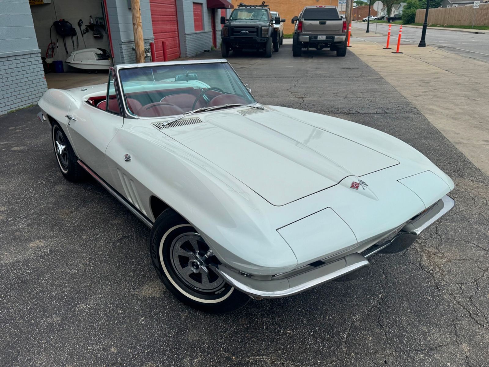 Chevrolet-Corvette-1965-Convertible-5