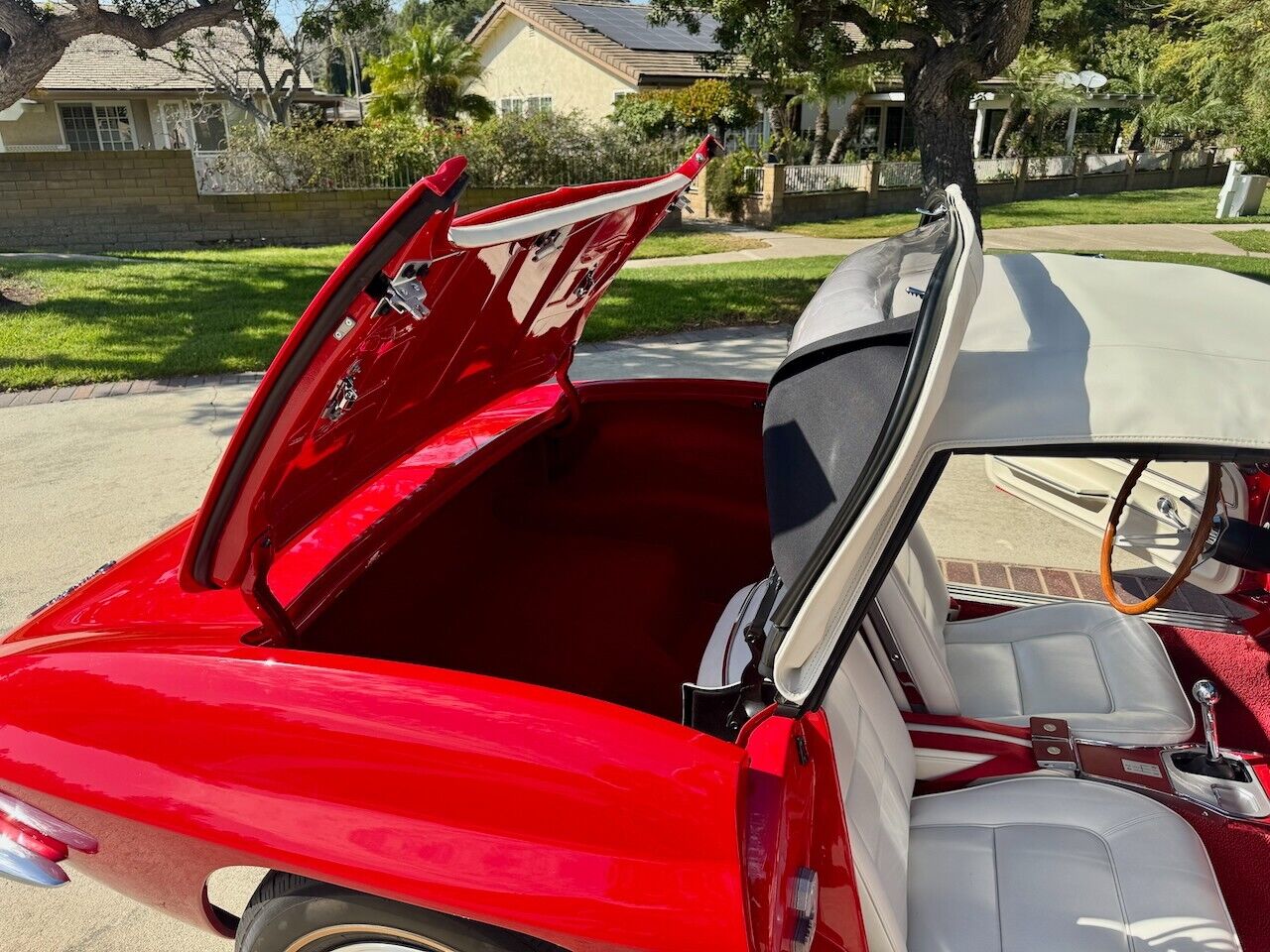 Chevrolet-Corvette-1965-Convertible-7