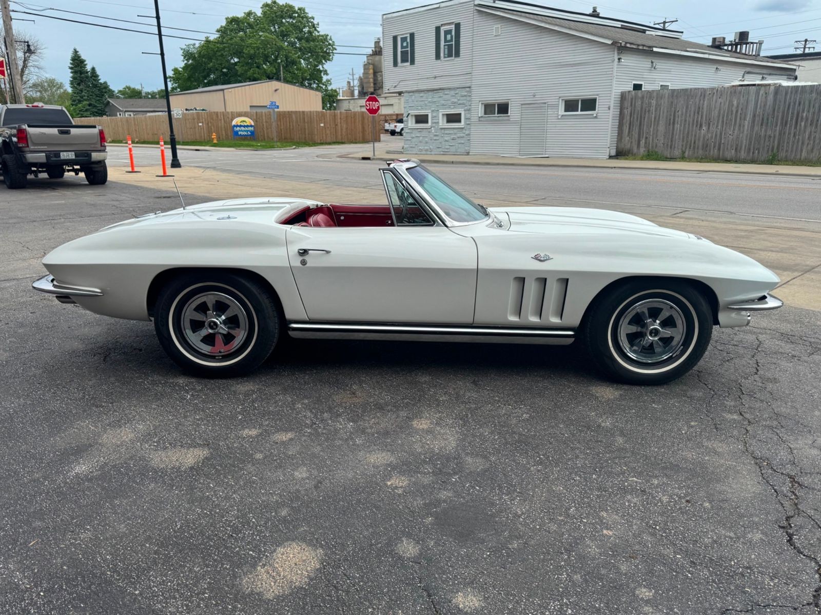 Chevrolet-Corvette-1965-Convertible-7
