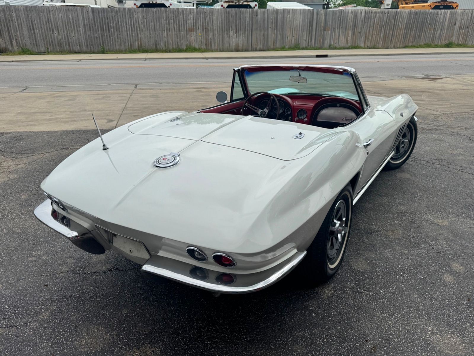 Chevrolet-Corvette-1965-Convertible-8