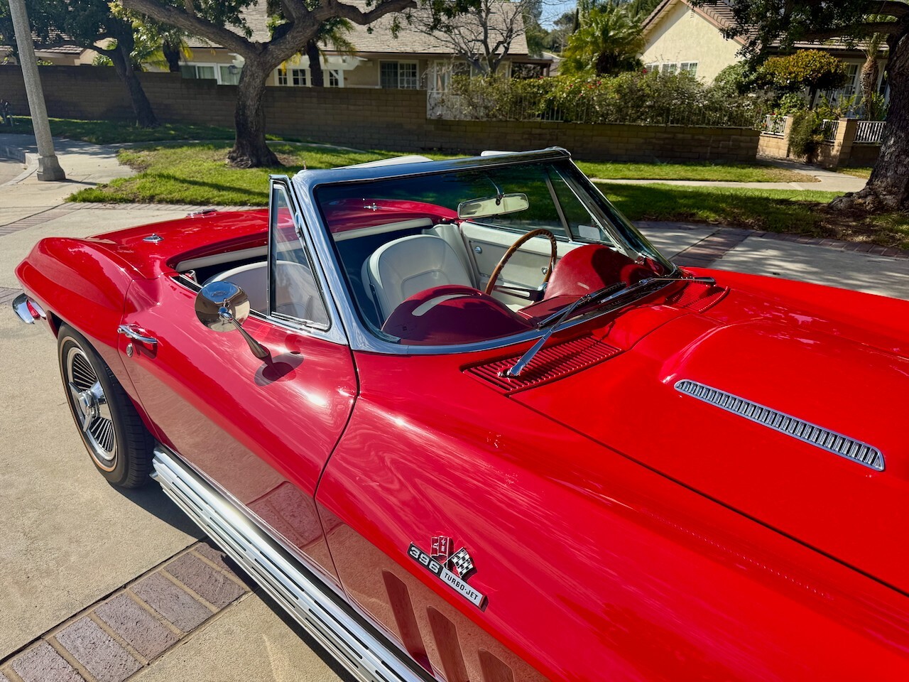 Chevrolet-Corvette-1965-Convertible-9