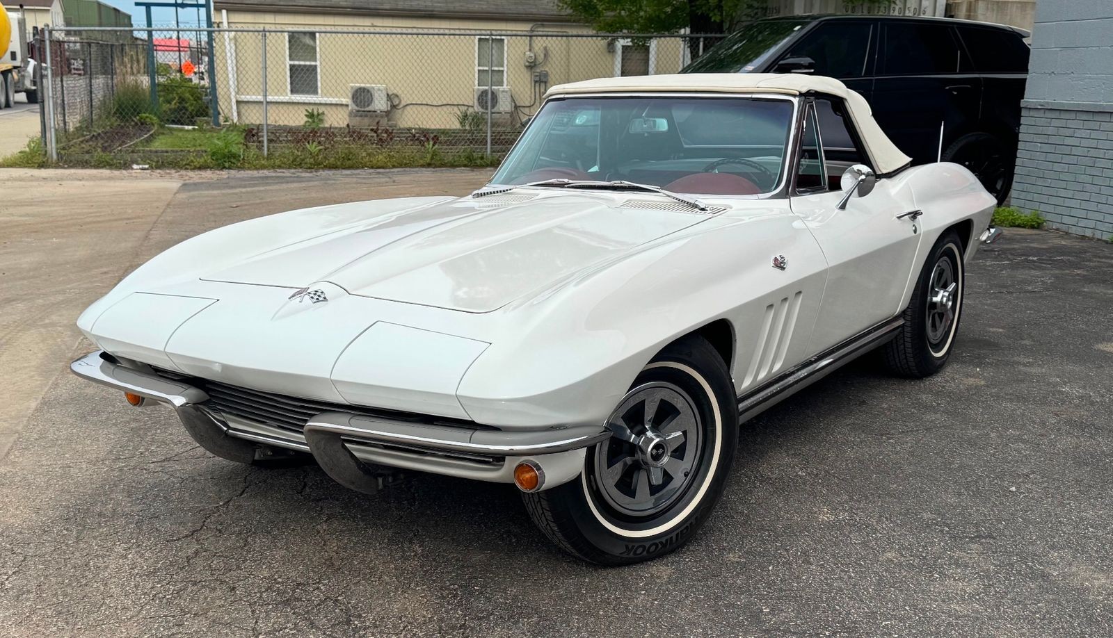 Chevrolet-Corvette-1965-Convertible-9