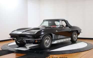 Chevrolet-Corvette-1966-Convertible-10