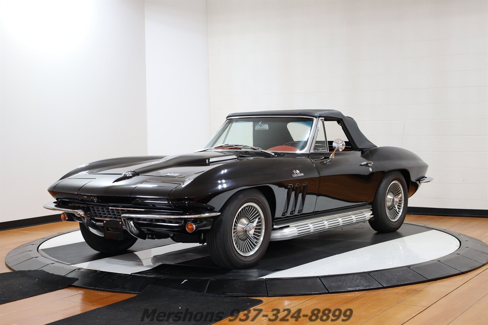 Chevrolet-Corvette-1966-Convertible-10