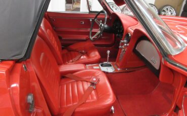 Chevrolet-Corvette-1966-Convertible-15