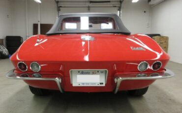 Chevrolet-Corvette-1966-Convertible-2