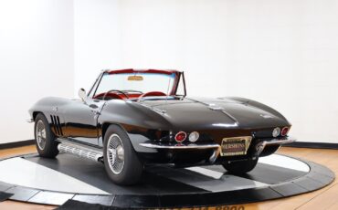 Chevrolet-Corvette-1966-Convertible-4