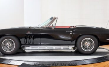 Chevrolet-Corvette-1966-Convertible-5