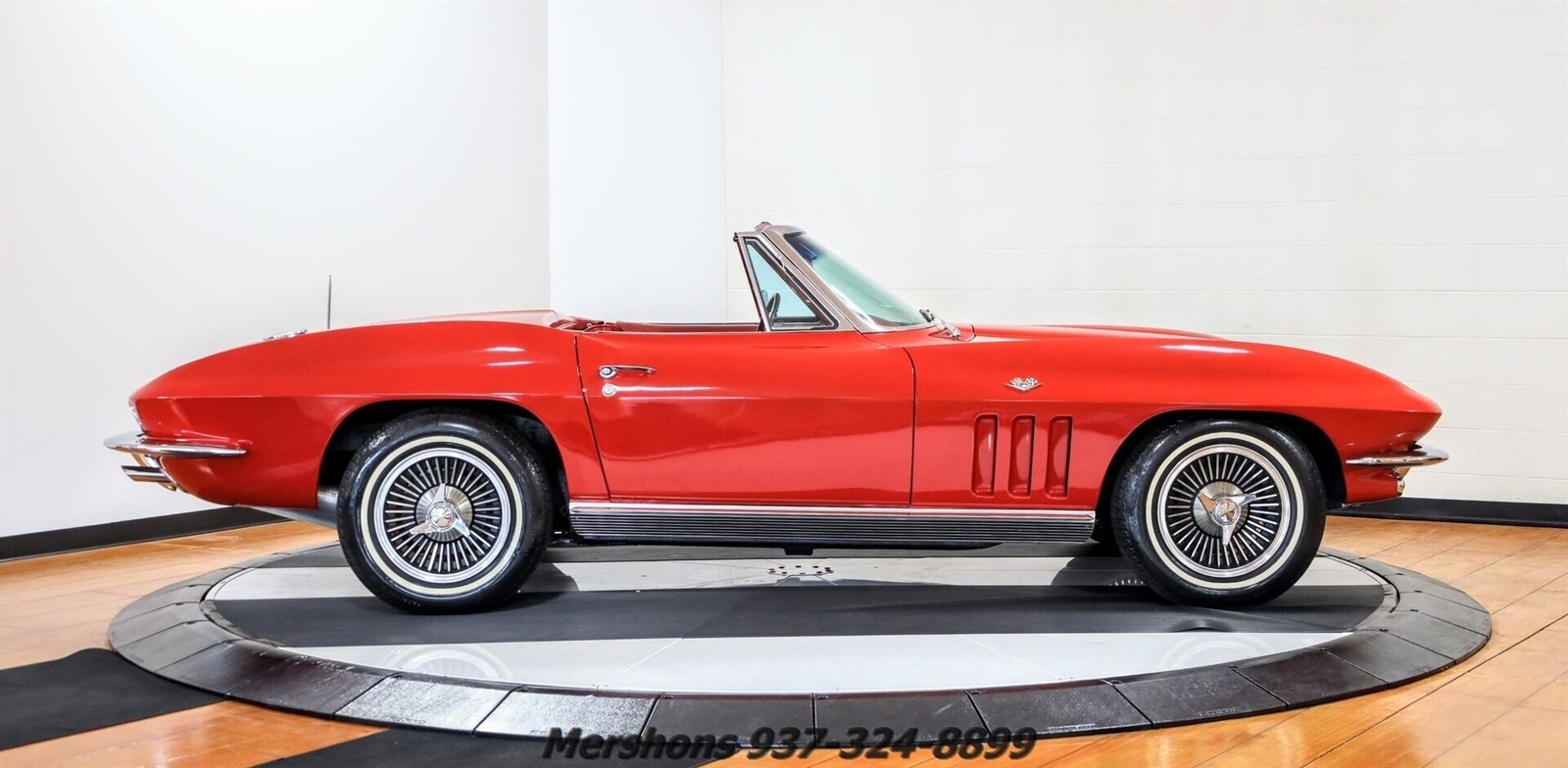 Chevrolet-Corvette-1966-Convertible-5