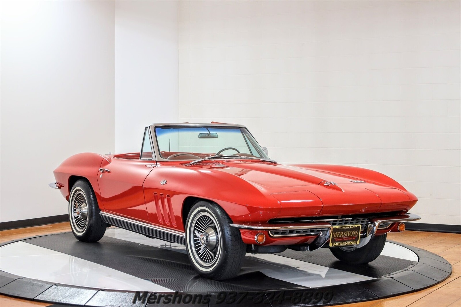 Chevrolet-Corvette-1966-Convertible-6