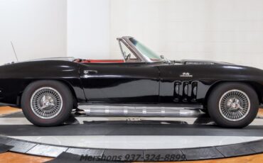 Chevrolet-Corvette-1966-Convertible-7