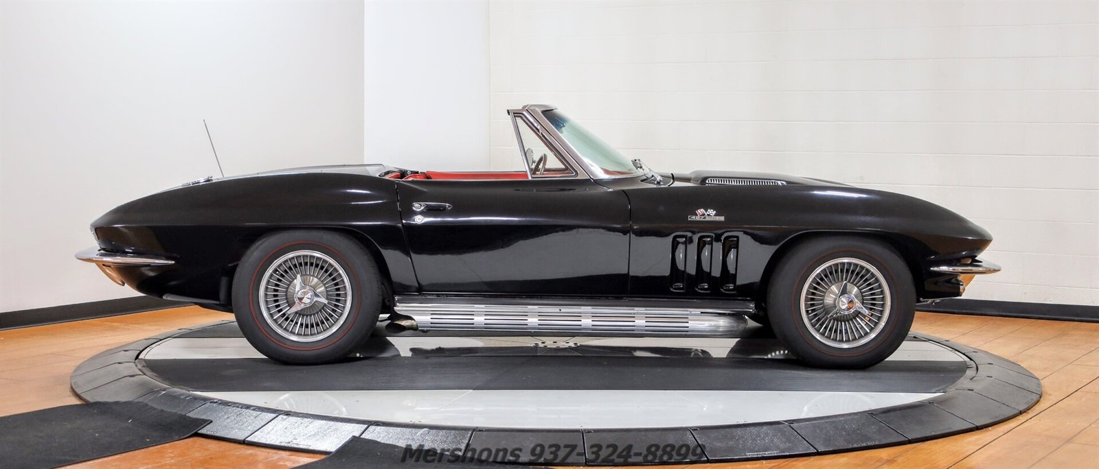 Chevrolet-Corvette-1966-Convertible-7
