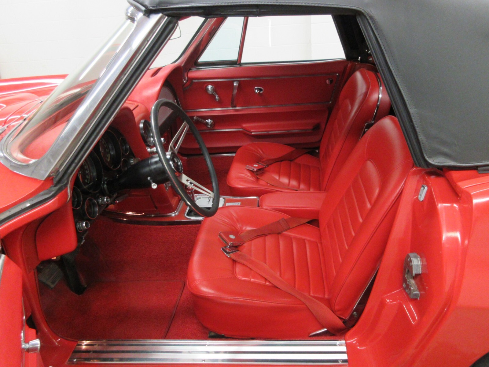 Chevrolet-Corvette-1966-Convertible-7