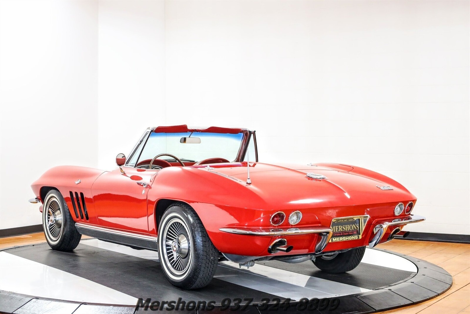 Chevrolet-Corvette-1966-Convertible-8