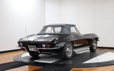Chevrolet-Corvette-1966-Convertible-9