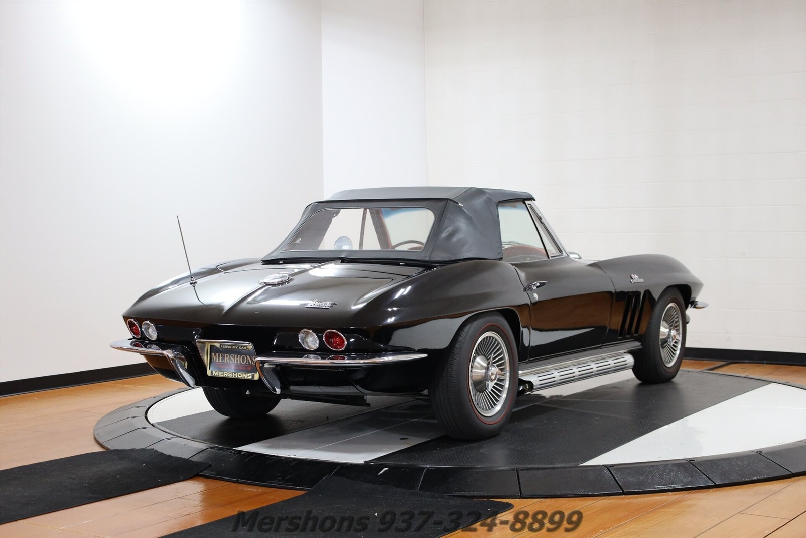 Chevrolet-Corvette-1966-Convertible-9