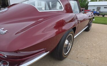 Chevrolet-Corvette-1966-Coupe-11