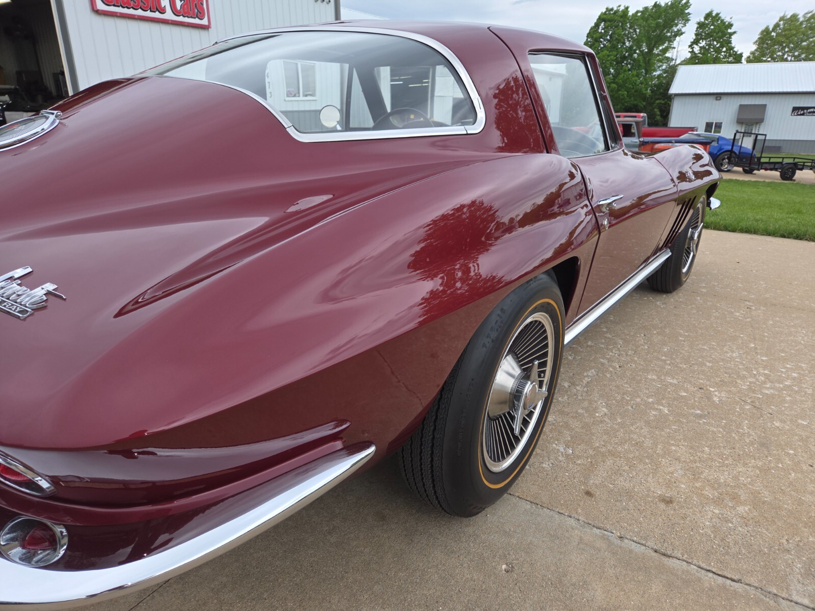 Chevrolet-Corvette-1966-Coupe-11