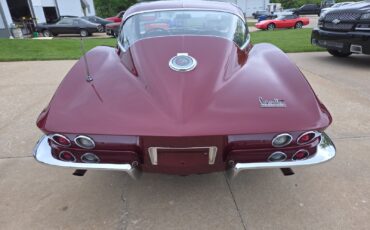 Chevrolet-Corvette-1966-Coupe-12