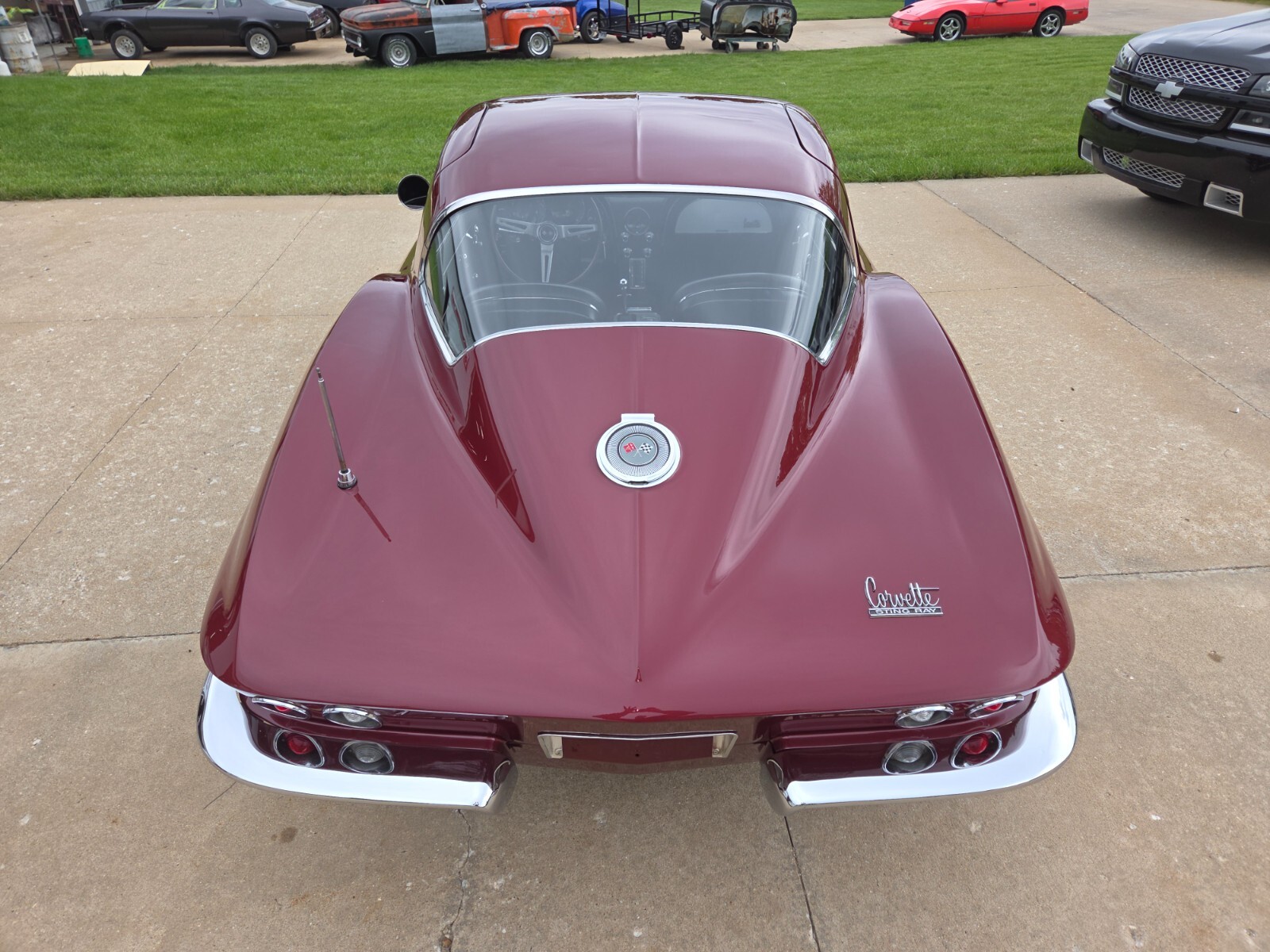 Chevrolet-Corvette-1966-Coupe-13