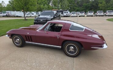 Chevrolet-Corvette-1966-Coupe-15