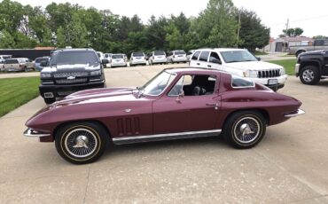 Chevrolet-Corvette-1966-Coupe-16