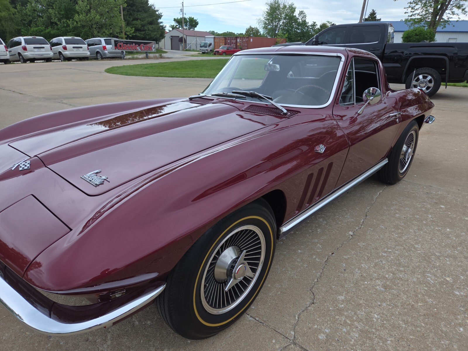 Chevrolet-Corvette-1966-Coupe-18