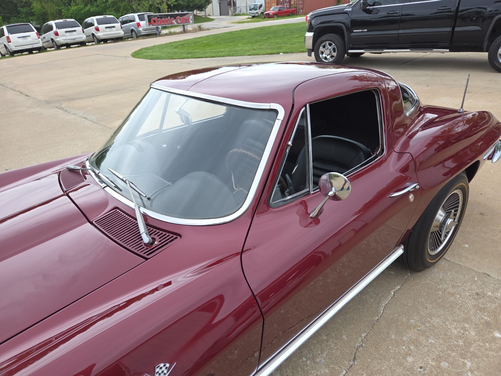 Chevrolet-Corvette-1966-Coupe-19