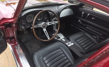 Chevrolet-Corvette-1966-Coupe-21