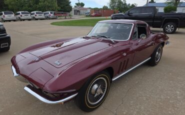 Chevrolet-Corvette-1966-Coupe