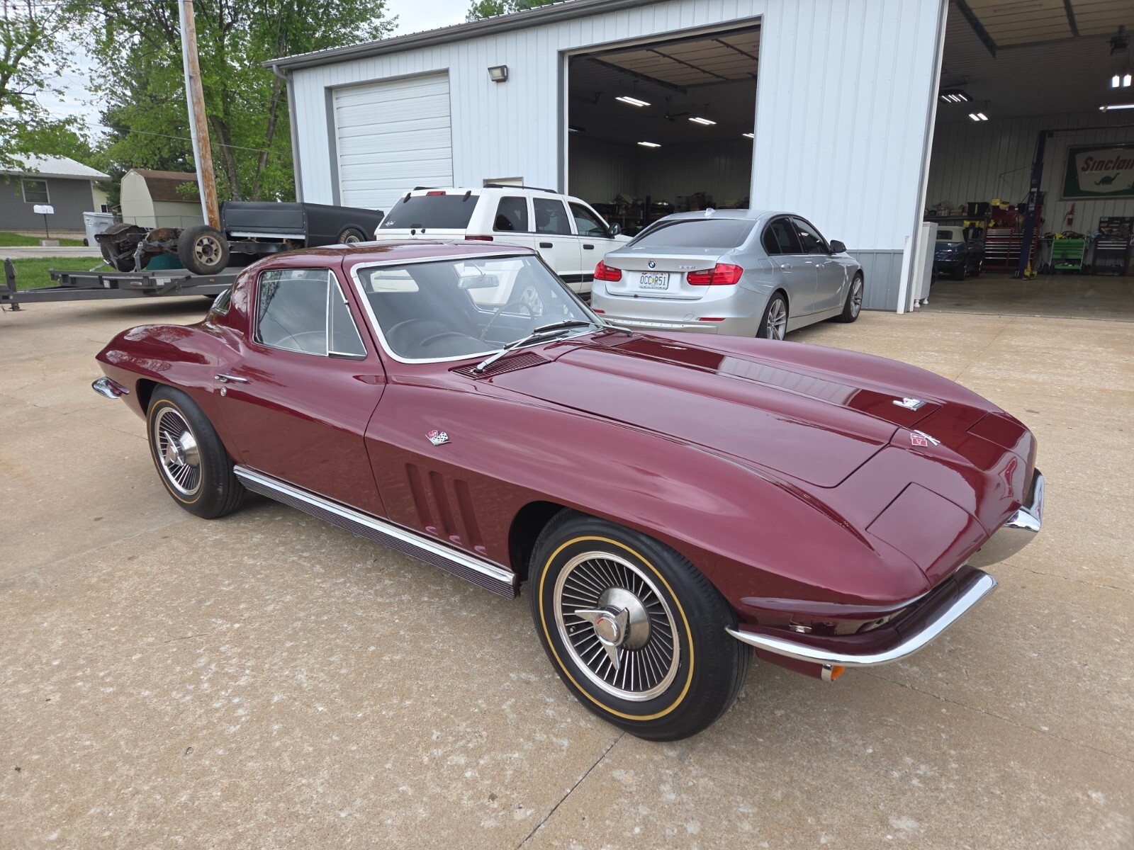 Chevrolet-Corvette-1966-Coupe-6