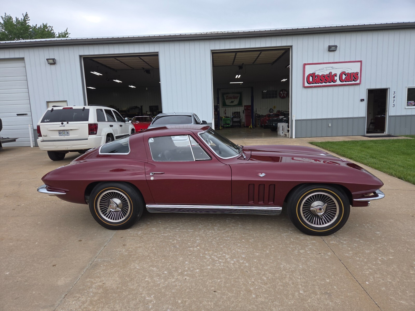 Chevrolet-Corvette-1966-Coupe-7