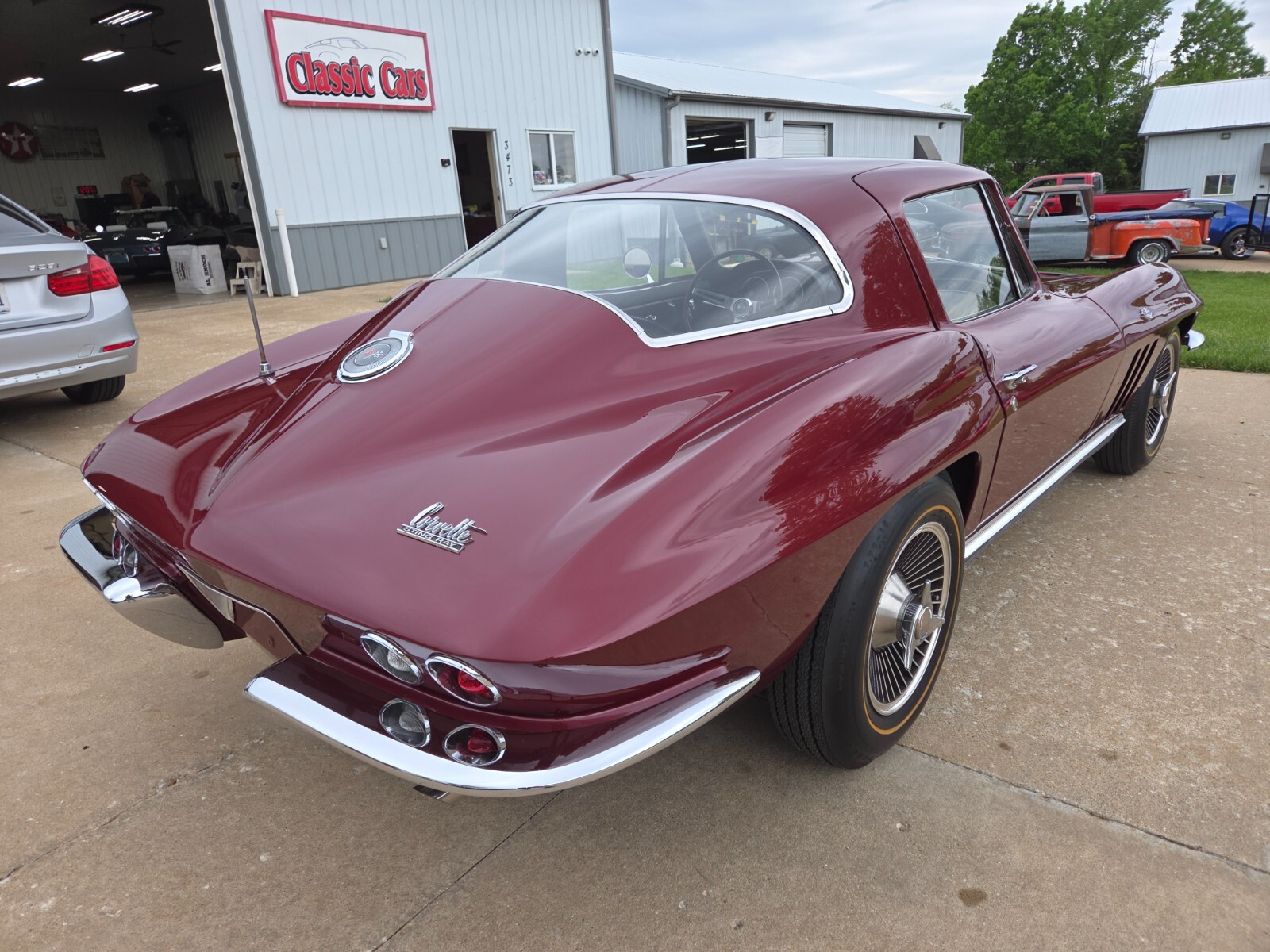 Chevrolet-Corvette-1966-Coupe-9