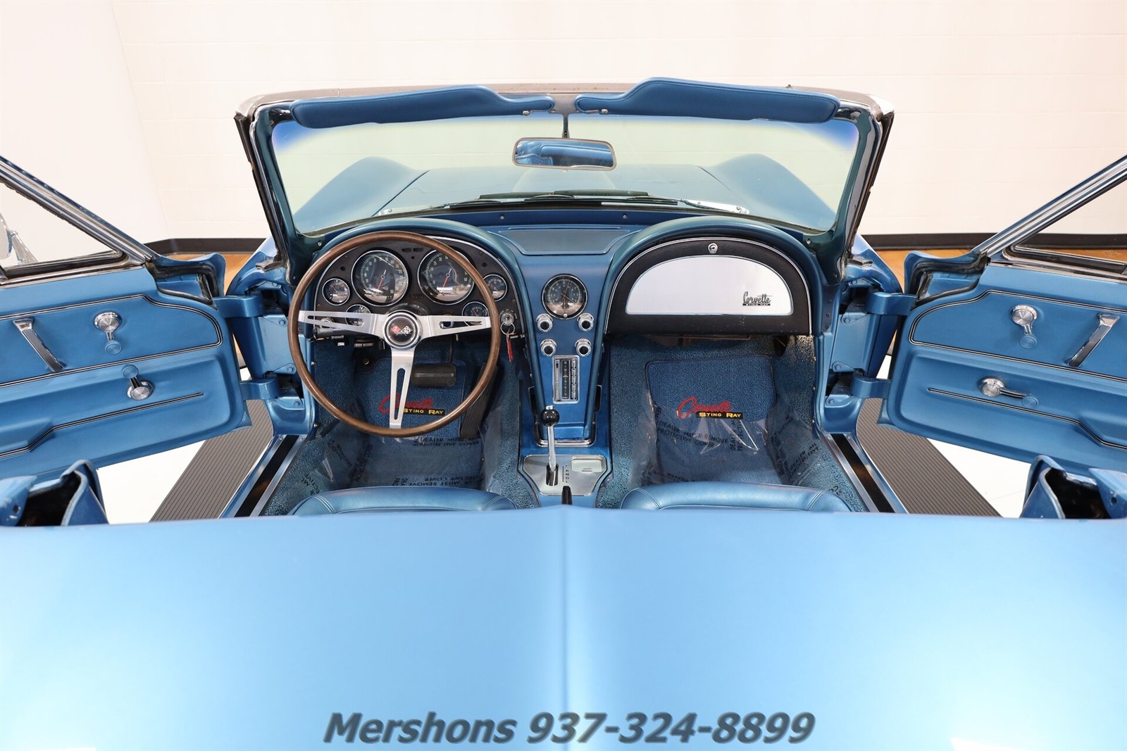 Chevrolet-Corvette-1967-Convertible-1