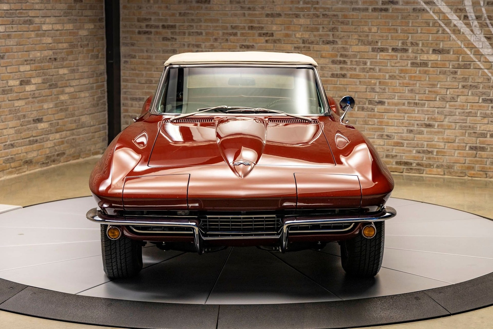 Chevrolet-Corvette-1967-Convertible-1
