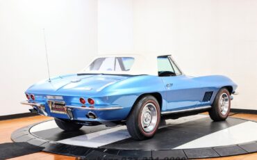 Chevrolet-Corvette-1967-Convertible-10