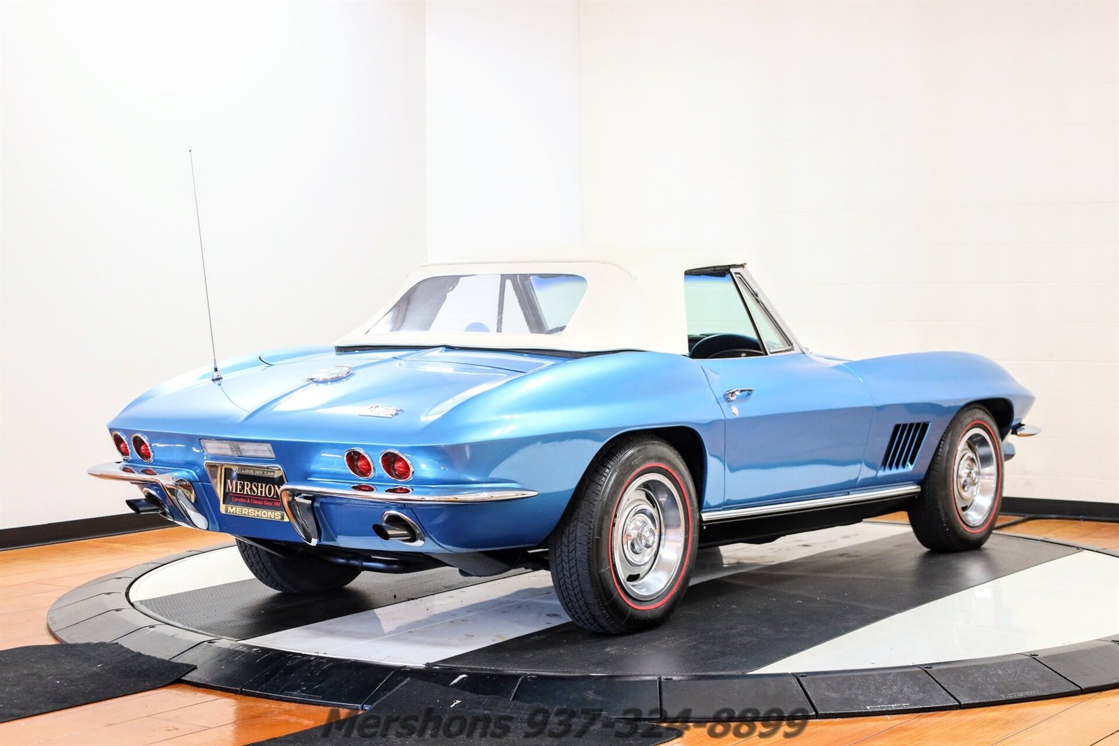 Chevrolet-Corvette-1967-Convertible-10