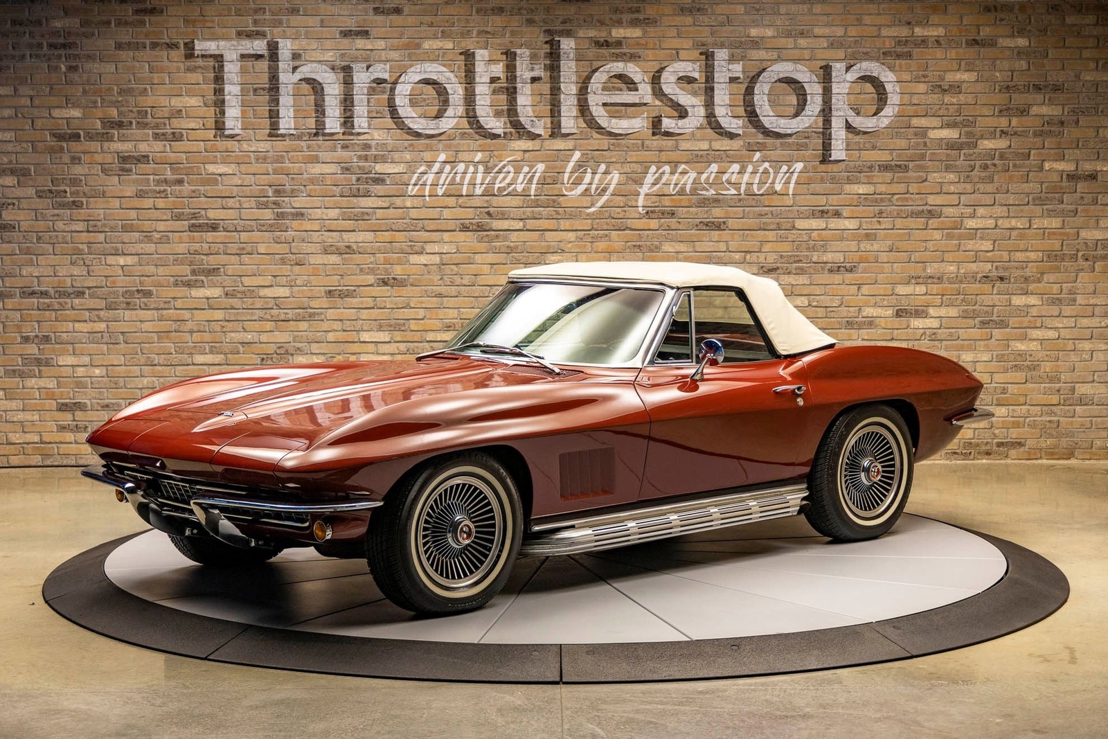 Chevrolet-Corvette-1967-Convertible-2