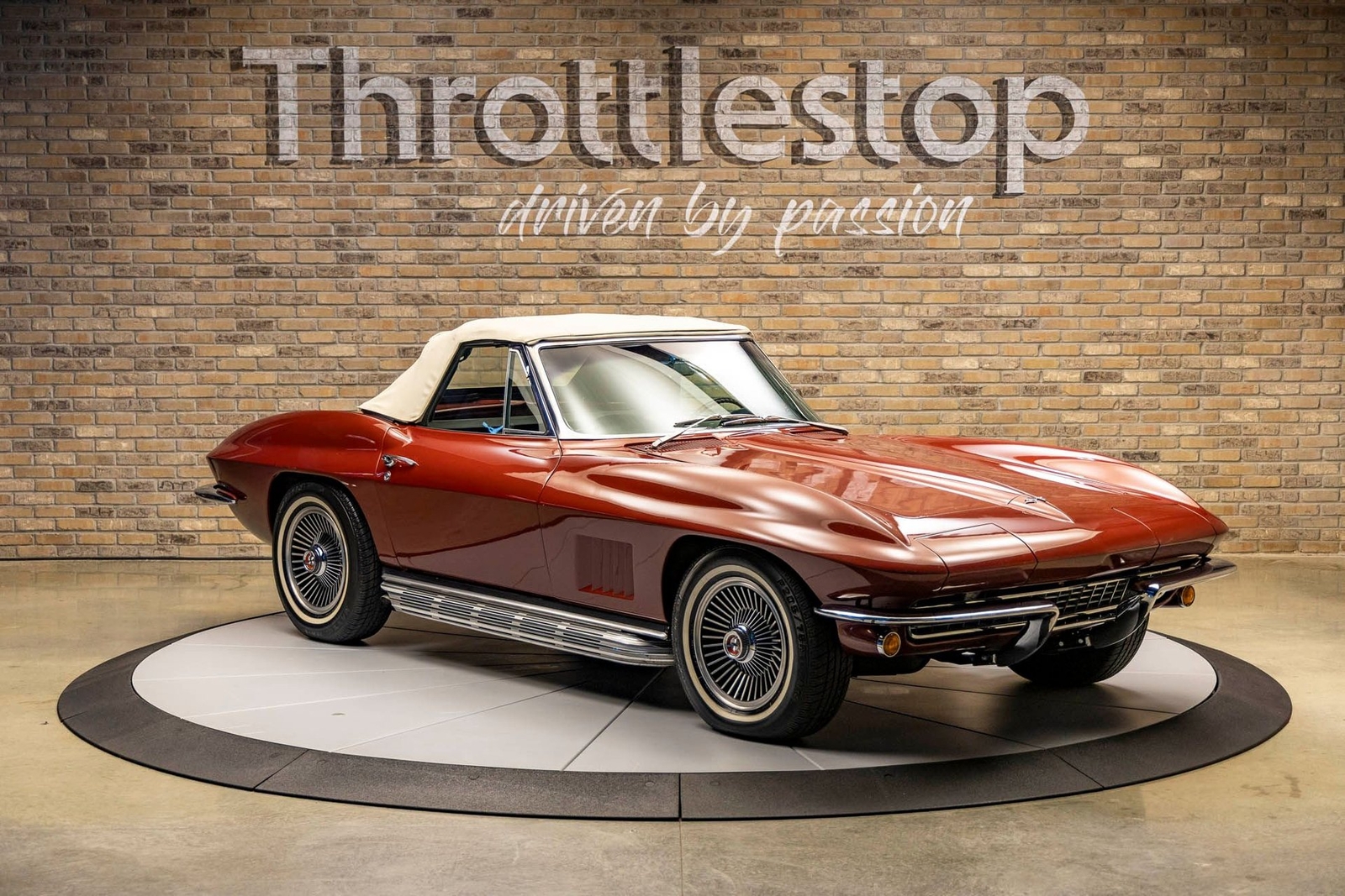 Chevrolet-Corvette-1967-Convertible-3