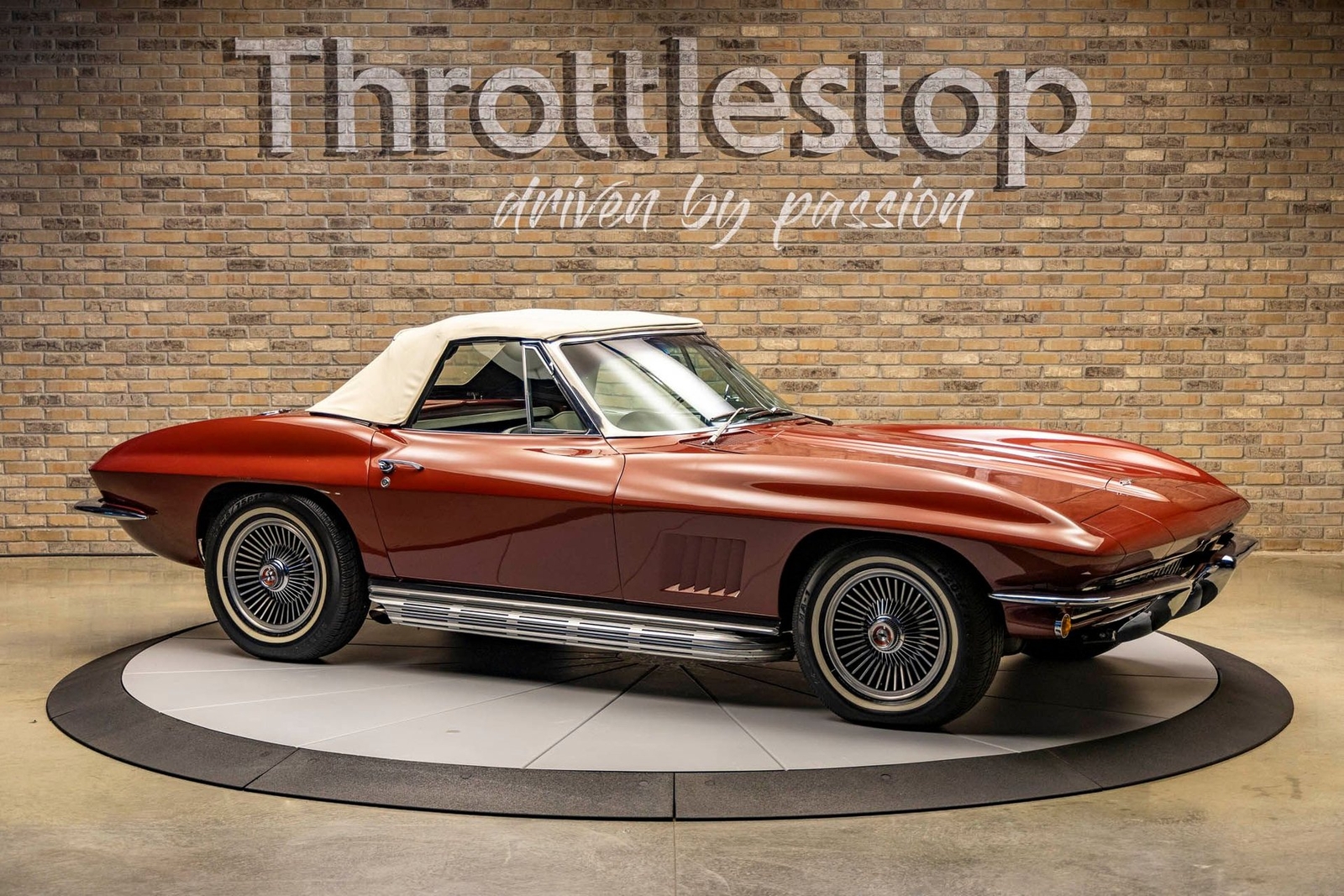 Chevrolet-Corvette-1967-Convertible-4