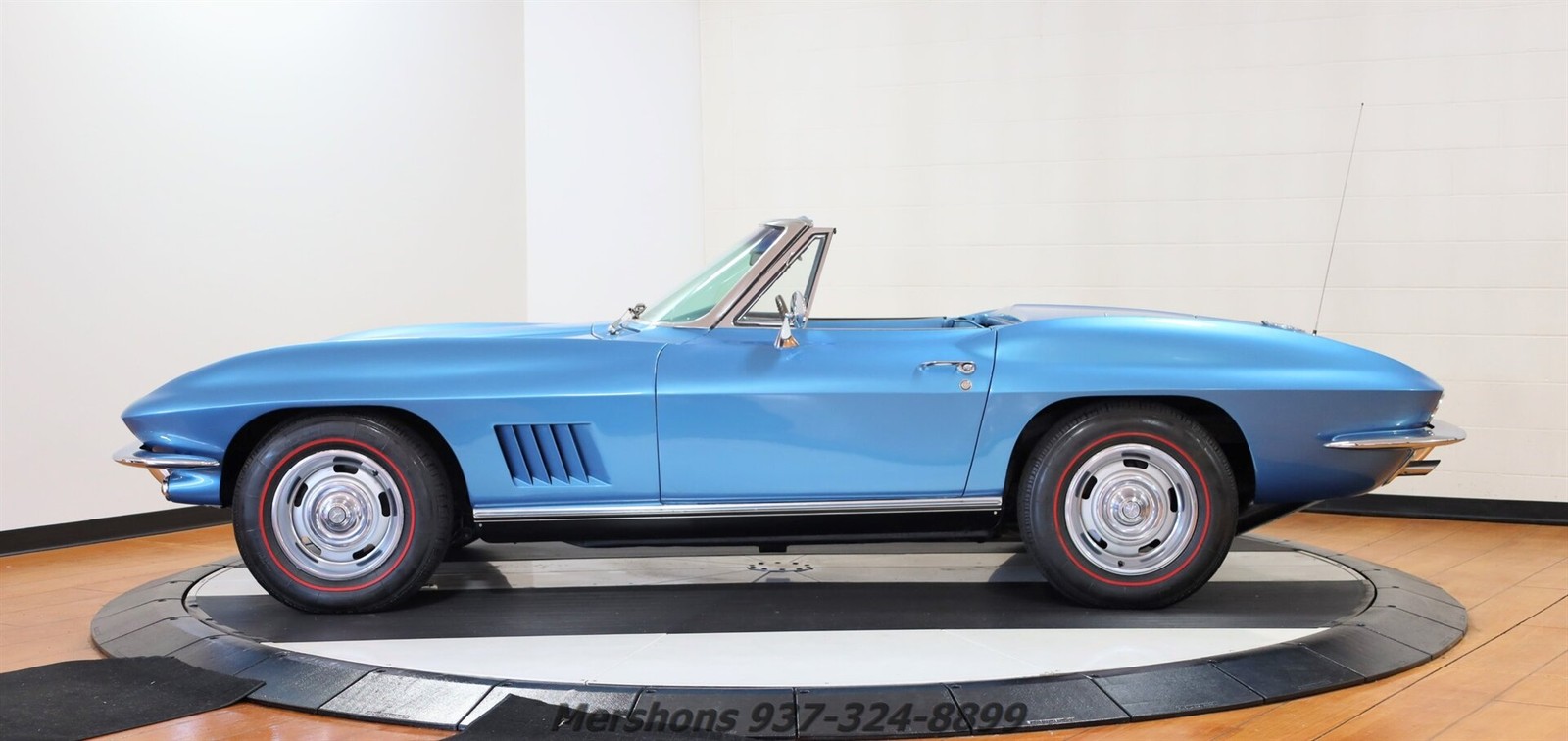 Chevrolet-Corvette-1967-Convertible-5