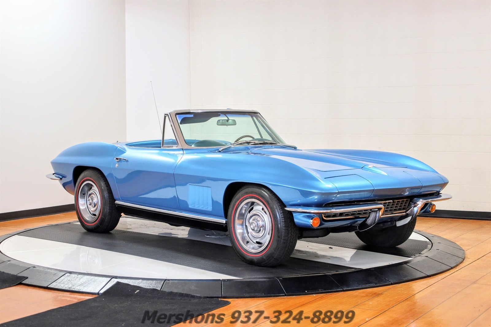 Chevrolet-Corvette-1967-Convertible-6