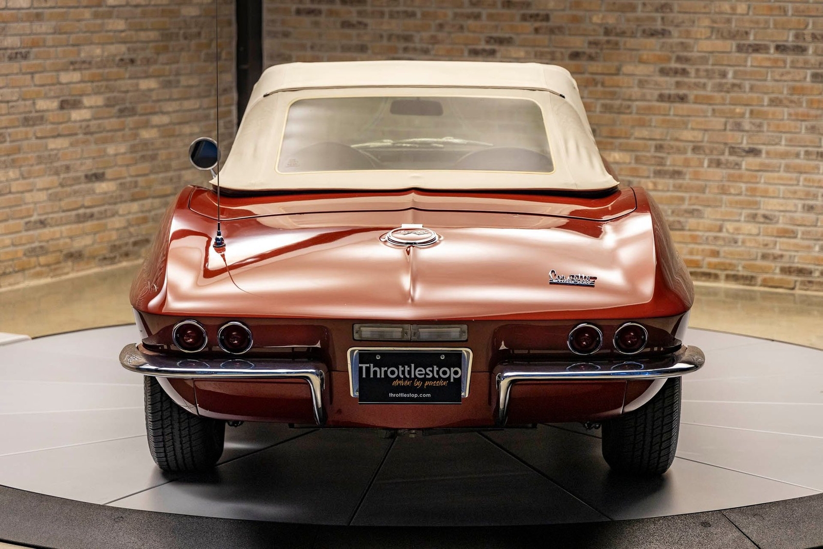 Chevrolet-Corvette-1967-Convertible-6