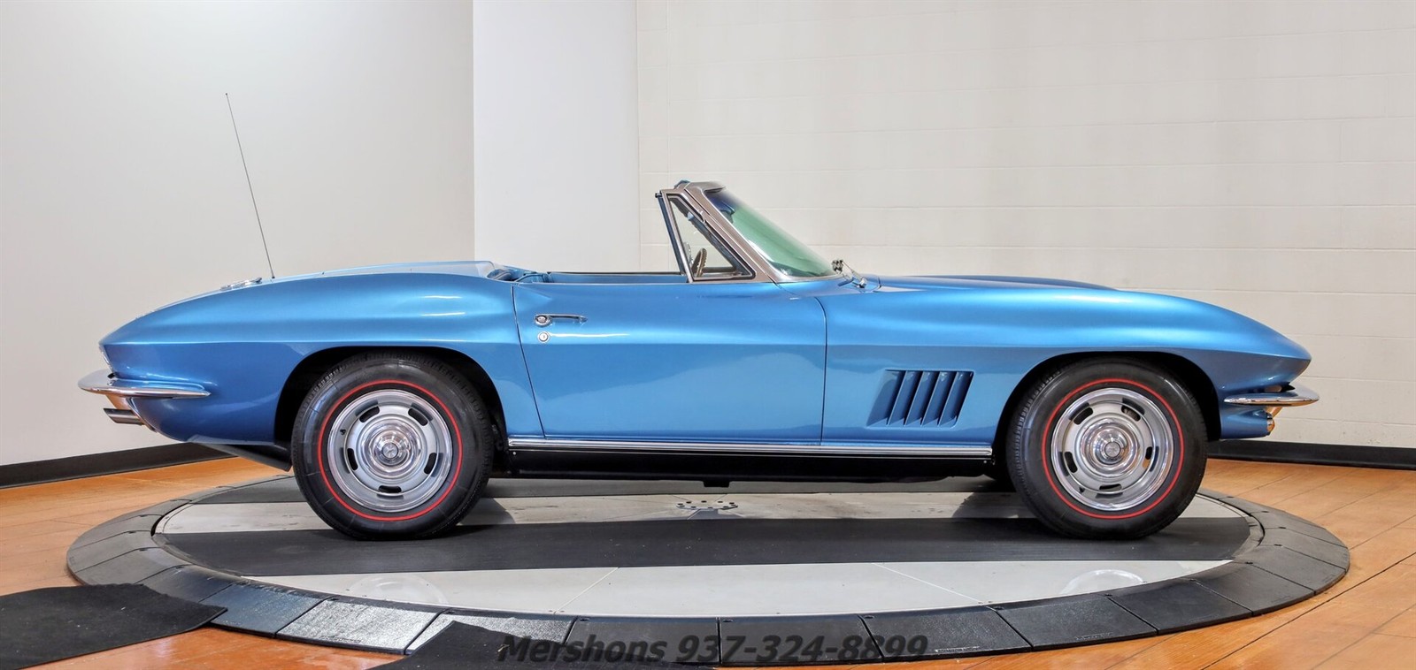 Chevrolet-Corvette-1967-Convertible-7