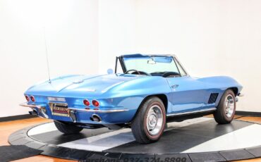 Chevrolet-Corvette-1967-Convertible-8
