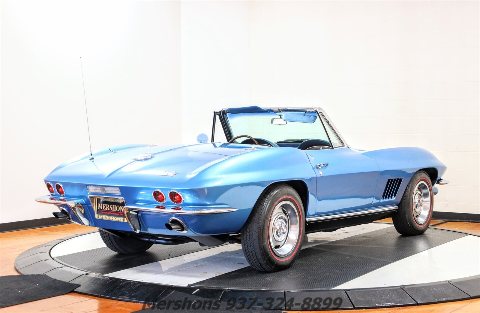 Chevrolet-Corvette-1967-Convertible-8