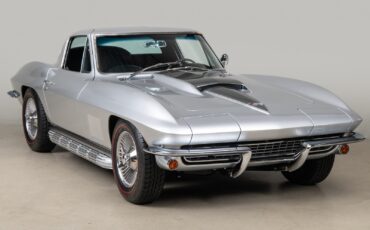 Chevrolet-Corvette-1967-Coupe-1