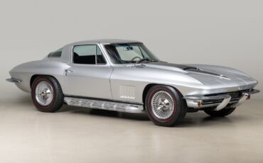 Chevrolet-Corvette-1967-Coupe