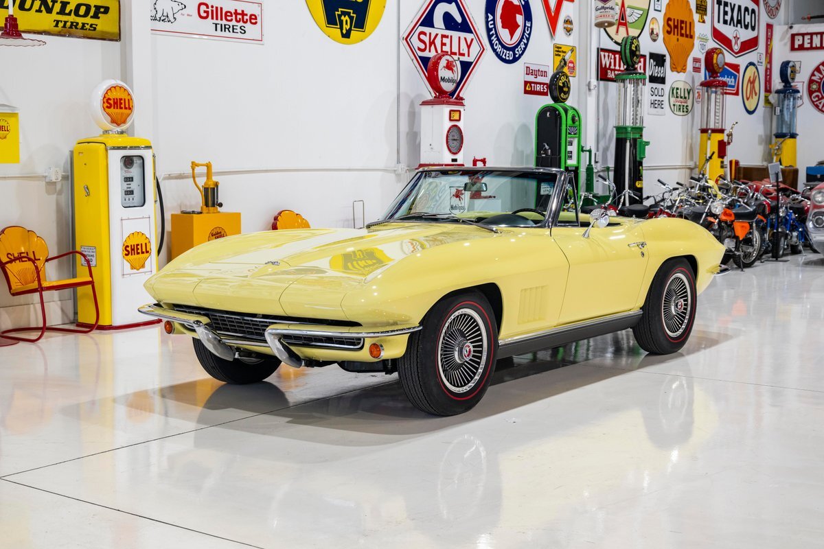 Chevrolet Corvette 1967 --