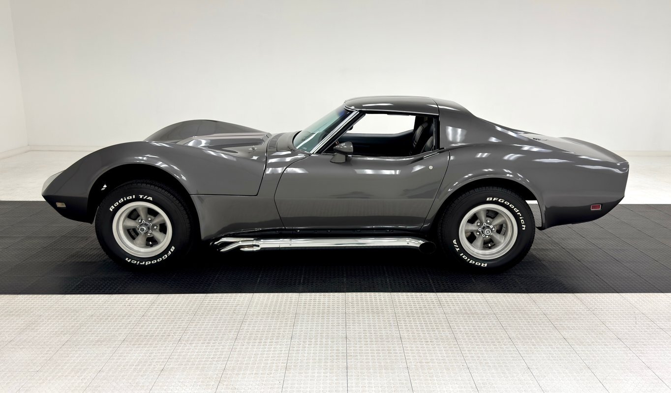 Chevrolet-Corvette-1968-Coupe-1
